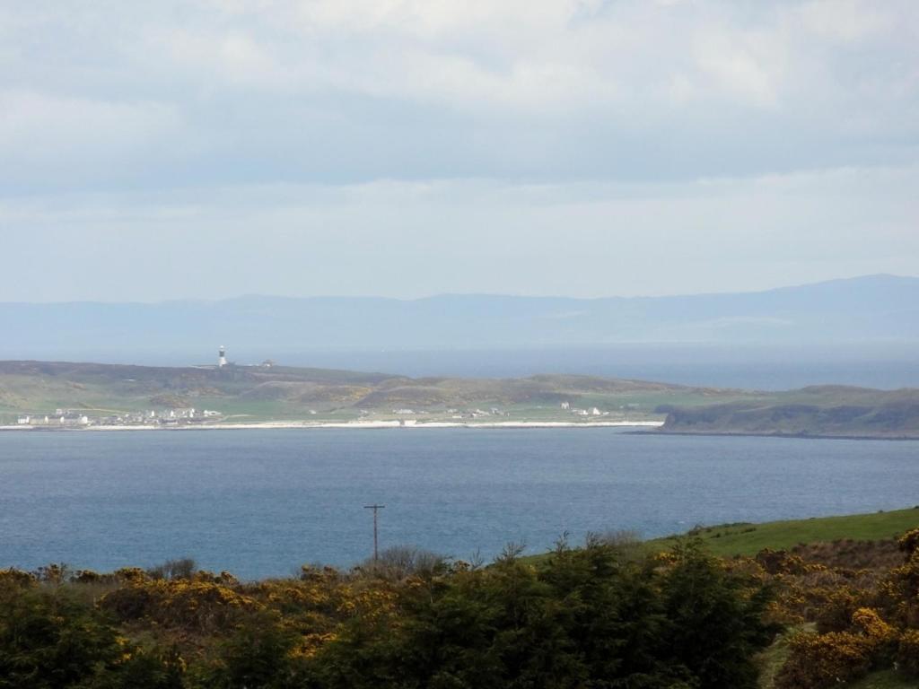 Glenmore House Ballycastle Eksteriør bilde